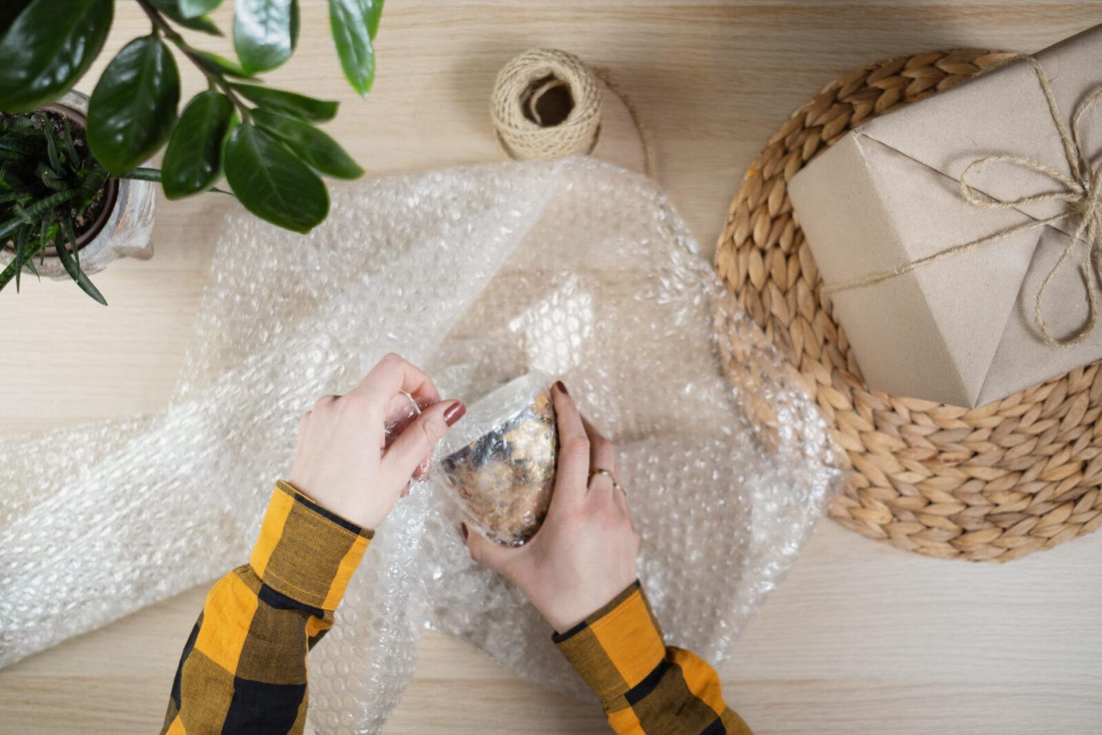 Rouleau de papier bulles et film bulles. Distripackaging